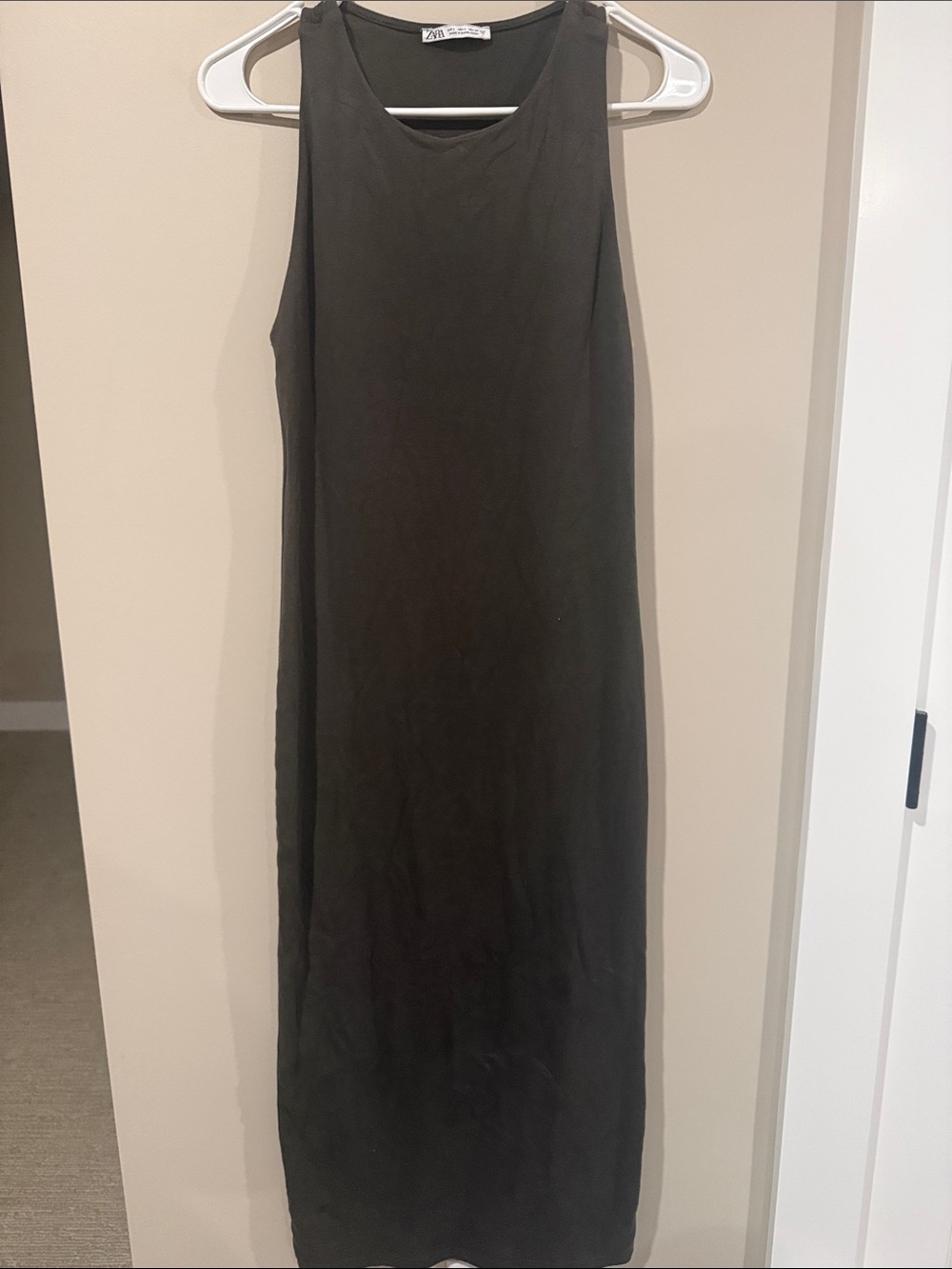 Zara Black Maxi Dress - Sleek High-Rise Silhouette